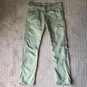 Levi’s Men’s 513 Slim Fit in Grey Green - 32x30